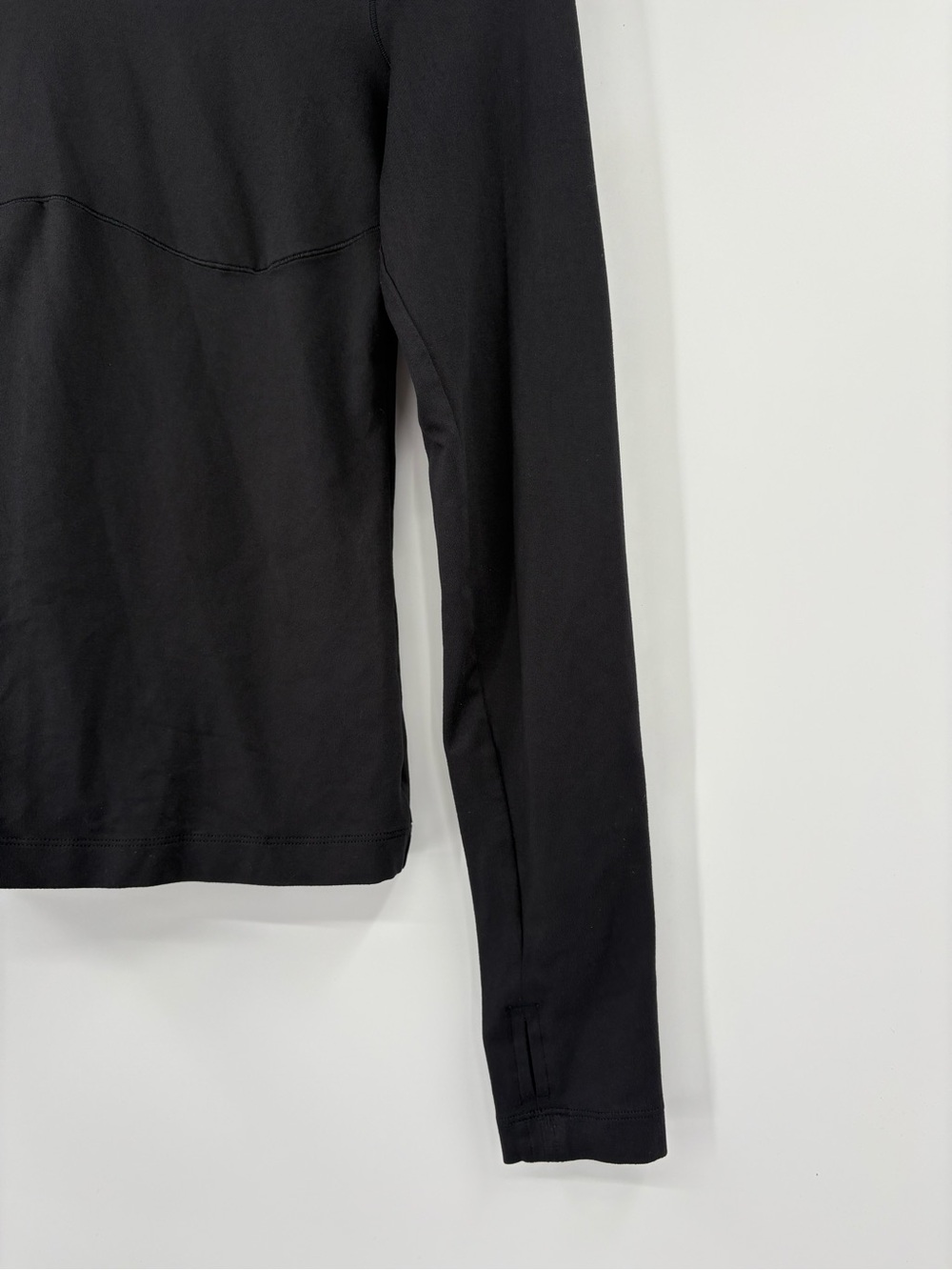 Alo Yoga Alosoft Hooded Runner Long Sleeve Black Athletic Top Size Small - Picture 13 of 16